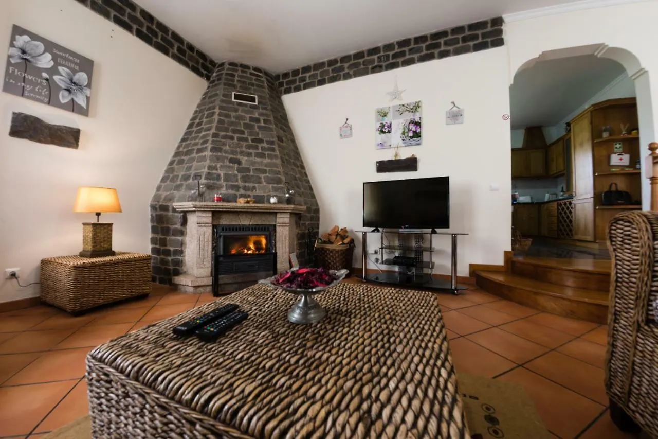 Casa Nunes Santana  0*, Santana (Madeira)